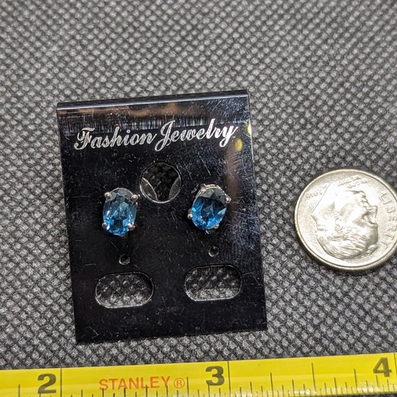 Small London Blue Topaz Earrings - Picture 4 of 6